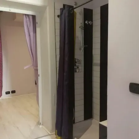 Gatto Bianco Casa Dei Venti باري
