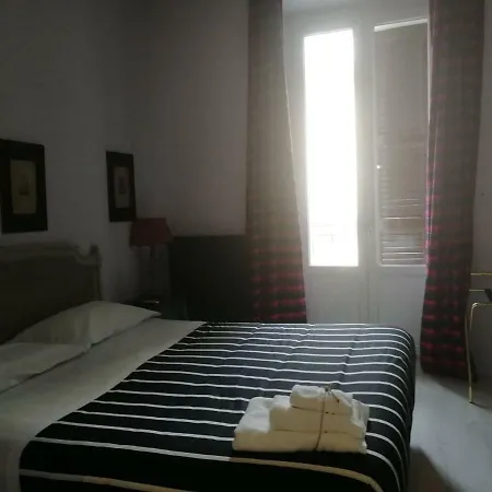 Gatto Bianco Casa Dei Venti باري